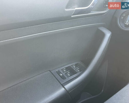 Синий Шкода Рапид, объемом двигателя 1.2 л и пробегом 243 тыс. км за 5800 $, фото 14 на Automoto.ua