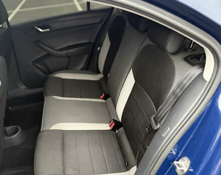 Синій Шкода Рапід, об'ємом двигуна 1.42 л та пробігом 204 тис. км за 7600 $, фото 16 на Automoto.ua