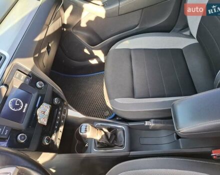 Синий Шкода Рапид, объемом двигателя 1.2 л и пробегом 142 тыс. км за 9400 $, фото 13 на Automoto.ua