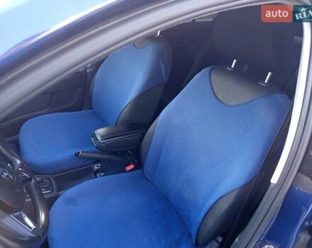 Синий Шкода Рапид, объемом двигателя 1.6 л и пробегом 221 тыс. км за 9900 $, фото 5 на Automoto.ua