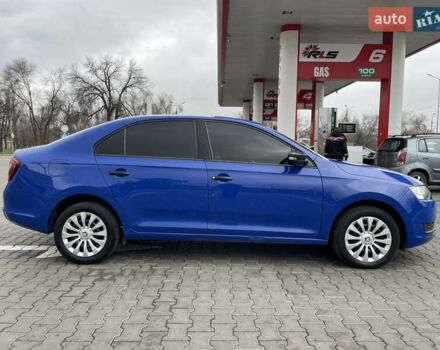 Синій Шкода Рапід, об'ємом двигуна 1.6 л та пробігом 141 тис. км за 9000 $, фото 4 на Automoto.ua