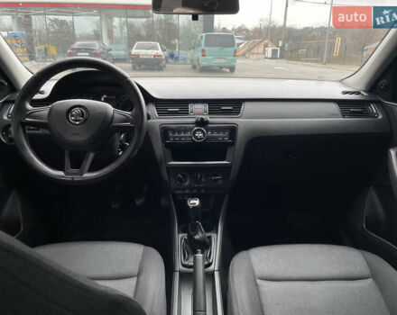 Синій Шкода Рапід, об'ємом двигуна 1.6 л та пробігом 141 тис. км за 9000 $, фото 24 на Automoto.ua