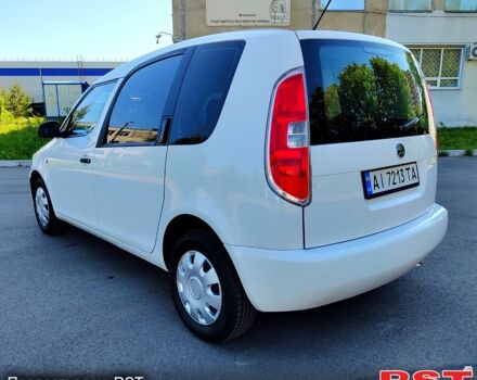 Белый Шкода Румстер, объемом двигателя 1.4 л и пробегом 285 тыс. км за 6350 $, фото 4 на Automoto.ua