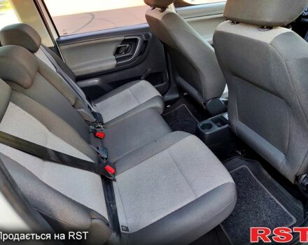 Белый Шкода Румстер, объемом двигателя 1.4 л и пробегом 285 тыс. км за 6350 $, фото 8 на Automoto.ua