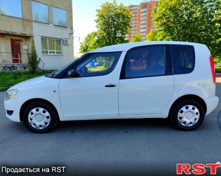 Белый Шкода Румстер, объемом двигателя 1.4 л и пробегом 285 тыс. км за 6350 $, фото 2 на Automoto.ua