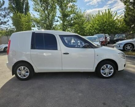 Белый Шкода Румстер, объемом двигателя 1.4 л и пробегом 375 тыс. км за 3187 $, фото 1 на Automoto.ua