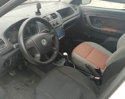 Белый Шкода Румстер, объемом двигателя 1.2 л и пробегом 170 тыс. км за 3600 $, фото 6 на Automoto.ua