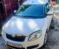 Белый Шкода Румстер, объемом двигателя 1.6 л и пробегом 267 тыс. км за 5000 $, фото 1 на Automoto.ua