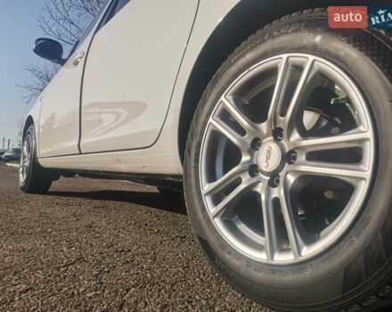 Белый Шкода Румстер, объемом двигателя 1.6 л и пробегом 214 тыс. км за 6000 $, фото 31 на Automoto.ua