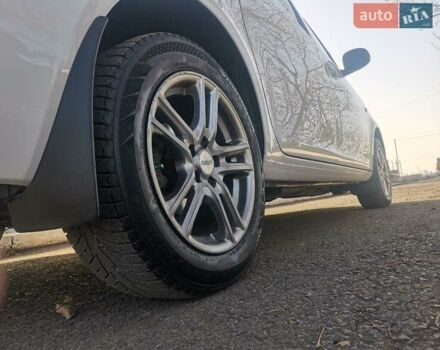 Белый Шкода Румстер, объемом двигателя 1.6 л и пробегом 214 тыс. км за 6000 $, фото 30 на Automoto.ua