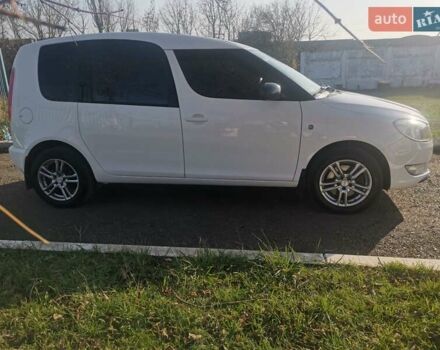 Белый Шкода Румстер, объемом двигателя 1.6 л и пробегом 214 тыс. км за 6000 $, фото 8 на Automoto.ua