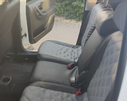 Белый Шкода Румстер, объемом двигателя 1.6 л и пробегом 192 тыс. км за 6500 $, фото 7 на Automoto.ua