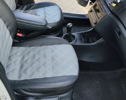 Белый Шкода Румстер, объемом двигателя 1.6 л и пробегом 192 тыс. км за 6500 $, фото 6 на Automoto.ua