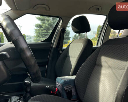 Белый Шкода Румстер, объемом двигателя 1.39 л и пробегом 194 тыс. км за 6200 $, фото 8 на Automoto.ua