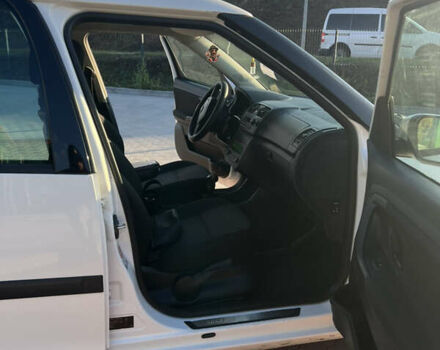 Білий Шкода Румстер, об'ємом двигуна 1.6 л та пробігом 300 тис. км за 6200 $, фото 7 на Automoto.ua