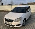 Белый Шкода Румстер, объемом двигателя 1.4 л и пробегом 300 тыс. км за 3900 $, фото 2 на Automoto.ua