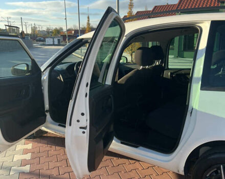 Білий Шкода Румстер, об'ємом двигуна 1.6 л та пробігом 300 тис. км за 6200 $, фото 6 на Automoto.ua