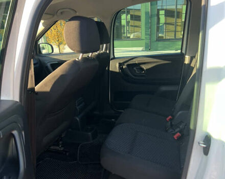 Білий Шкода Румстер, об'ємом двигуна 1.6 л та пробігом 300 тис. км за 6200 $, фото 5 на Automoto.ua