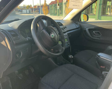 Білий Шкода Румстер, об'ємом двигуна 1.6 л та пробігом 300 тис. км за 6200 $, фото 4 на Automoto.ua