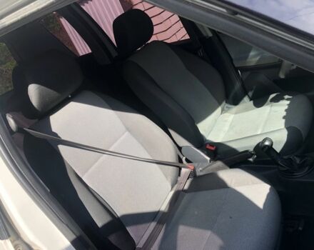 Белый Шкода Румстер, объемом двигателя 1.4 л и пробегом 286 тыс. км за 5000 $, фото 5 на Automoto.ua