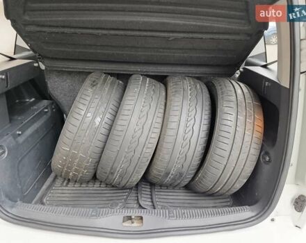 Білий Шкода Румстер, об'ємом двигуна 1.6 л та пробігом 227 тис. км за 7300 $, фото 2 на Automoto.ua