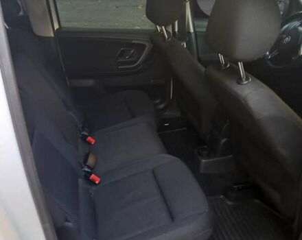 Белый Шкода Румстер, объемом двигателя 1.39 л и пробегом 109 тыс. км за 6900 $, фото 5 на Automoto.ua