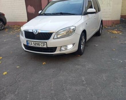 Белый Шкода Румстер, объемом двигателя 1.39 л и пробегом 109 тыс. км за 6900 $, фото 1 на Automoto.ua