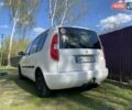 Белый Шкода Румстер, объемом двигателя 1.4 л и пробегом 215 тыс. км за 4800 $, фото 2 на Automoto.ua