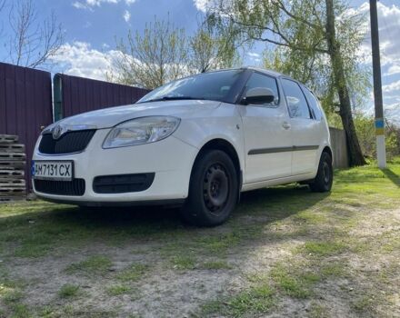 Белый Шкода Румстер, объемом двигателя 1.4 л и пробегом 215 тыс. км за 4800 $, фото 1 на Automoto.ua