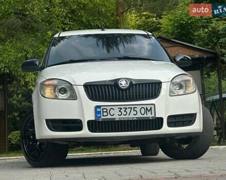 Білий Шкода Румстер, об'ємом двигуна 1.42 л та пробігом 243 тис. км за 4950 $, фото 10 на Automoto.ua