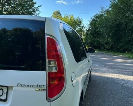 Белый Шкода Румстер, объемом двигателя 1.2 л и пробегом 182 тыс. км за 4500 $, фото 6 на Automoto.ua