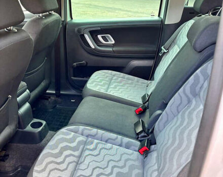 Білий Шкода Румстер, об'ємом двигуна 1.39 л та пробігом 189 тис. км за 5500 $, фото 9 на Automoto.ua