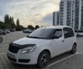 Белый Шкода Румстер, объемом двигателя 1.2 л и пробегом 265 тыс. км за 4015 $, фото 1 на Automoto.ua