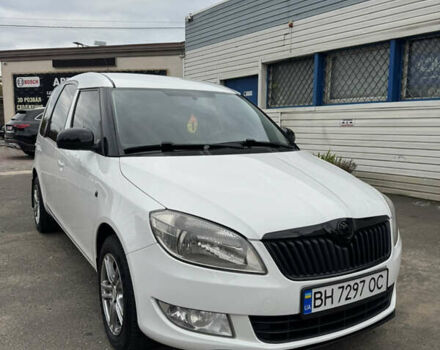 Белый Шкода Румстер, объемом двигателя 1.6 л и пробегом 214 тыс. км за 5350 $, фото 2 на Automoto.ua