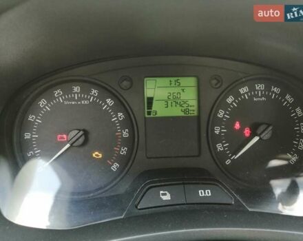Білий Шкода Румстер, об'ємом двигуна 1.6 л та пробігом 317 тис. км за 5800 $, фото 6 на Automoto.ua