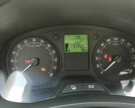 Білий Шкода Румстер, об'ємом двигуна 1.6 л та пробігом 317 тис. км за 5600 $, фото 4 на Automoto.ua