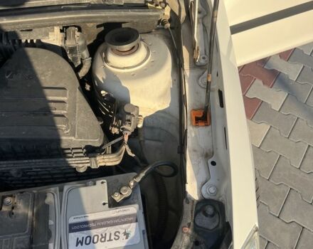 Белый Шкода Румстер, объемом двигателя 1.6 л и пробегом 300 тыс. км за 6100 $, фото 16 на Automoto.ua