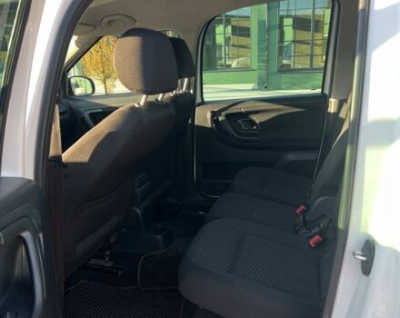 Белый Шкода Румстер, объемом двигателя 1.6 л и пробегом 300 тыс. км за 6100 $, фото 12 на Automoto.ua