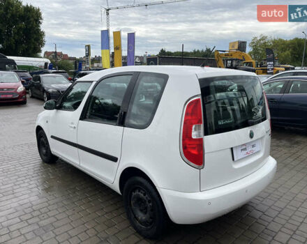 Белый Шкода Румстер, объемом двигателя 1.2 л и пробегом 147 тыс. км за 6400 $, фото 2 на Automoto.ua