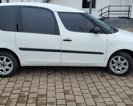 Білий Шкода Румстер, об'ємом двигуна 1.39 л та пробігом 280 тис. км за 4600 $, фото 5 на Automoto.ua