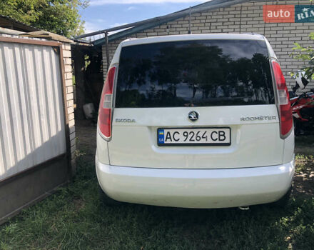 Белый Шкода Румстер, объемом двигателя 1.4 л и пробегом 280 тыс. км за 5900 $, фото 12 на Automoto.ua