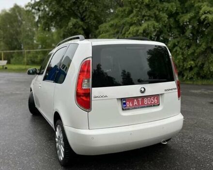 Белый Шкода Румстер, объемом двигателя 1.6 л и пробегом 260 тыс. км за 7700 $, фото 2 на Automoto.ua