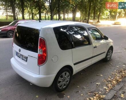 Белый Шкода Румстер, объемом двигателя 1.2 л и пробегом 253 тыс. км за 6100 $, фото 28 на Automoto.ua