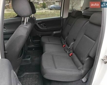 Білий Шкода Румстер, об'ємом двигуна 1.39 л та пробігом 156 тис. км за 7300 $, фото 13 на Automoto.ua