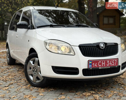 Білий Шкода Румстер, об'ємом двигуна 1.4 л та пробігом 244 тис. км за 4650 $, фото 1 на Automoto.ua