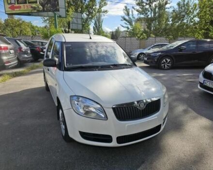 Белый Шкода Румстер, объемом двигателя 1.4 л и пробегом 375 тыс. км за 3187 $, фото 1 на Automoto.ua