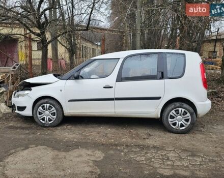 Белый Шкода Румстер, объемом двигателя 1.2 л и пробегом 200 тыс. км за 2200 $, фото 1 на Automoto.ua