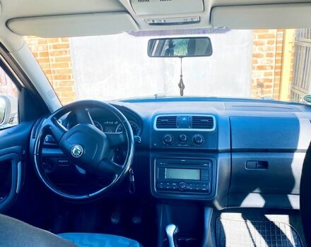 Бежевый Шкода Румстер, объемом двигателя 1.4 л и пробегом 215 тыс. км за 5100 $, фото 3 на Automoto.ua