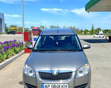 Бежевый Шкода Румстер, объемом двигателя 1.4 л и пробегом 215 тыс. км за 5100 $, фото 2 на Automoto.ua