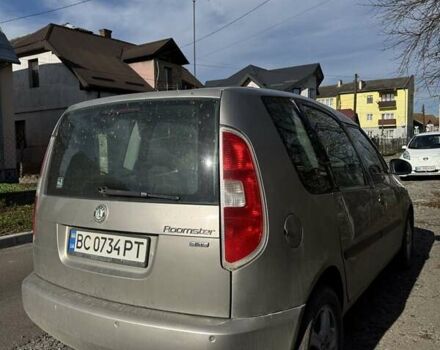 Бежевый Шкода Румстер, объемом двигателя 1.39 л и пробегом 304 тыс. км за 3950 $, фото 6 на Automoto.ua